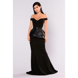 Fashion Nova Beauty Queen Maxi Dress - Black XA17933A Size S